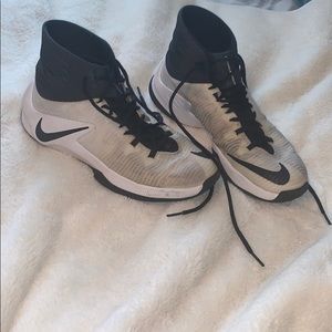 Men’s Nike zoom basketball shoes